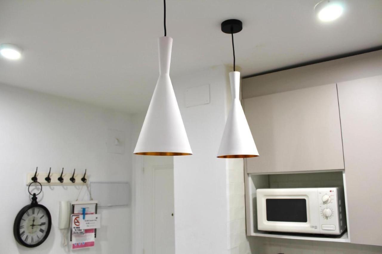 Hostfy Giralda Apartment Севиля Екстериор снимка